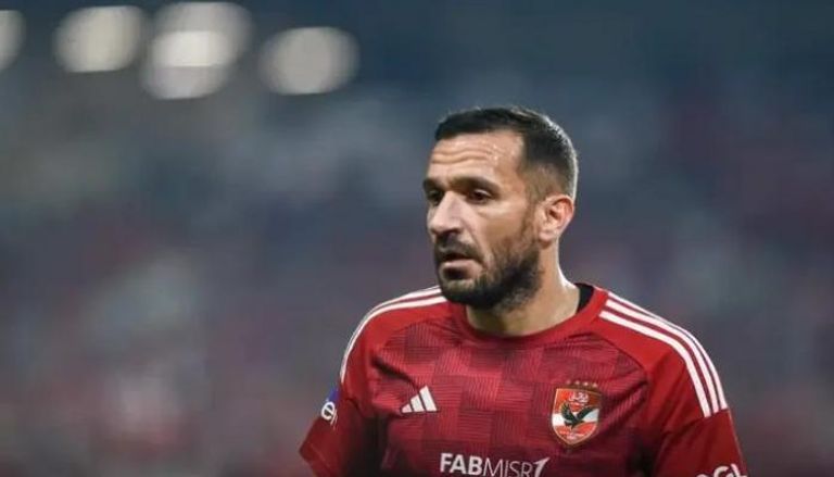 الأهلي يحسم مستقبل علي معلول.. ما علاقة أمم أفريقيا؟