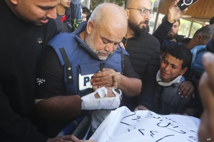 وائل الدحدوح يشكر مصر بعد انتقاله من غزة إلى القاهرة للعلاج