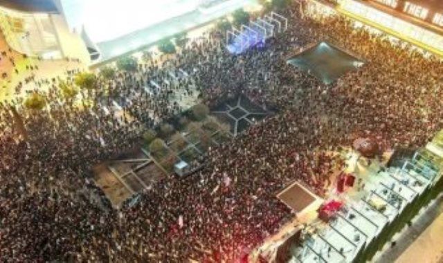 هيئة عائلات المحتجزين فى غزة تبدأ اعتصامًا مفتوحًا أمام مقر إقامة نتنياهو