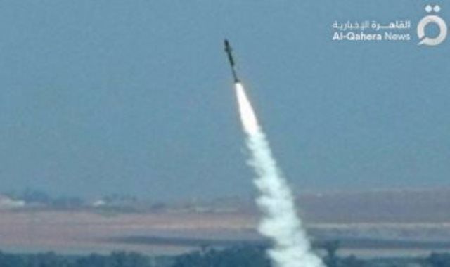 فصائل عراقية تعلن استهداف قوات أمريكية بريف دير الزور برشقتين صاروخيتين