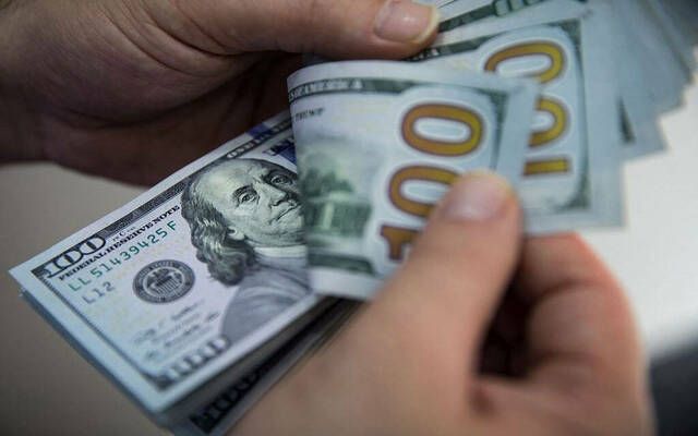 الدولار يتراجع وسط ارتفاع العملات الآسيوية والأوروبية