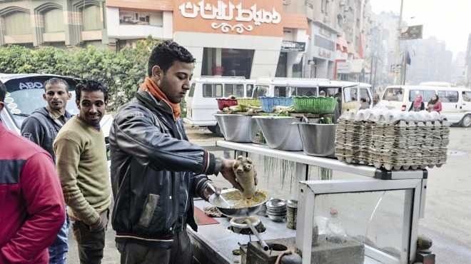 "بسبب الفول والطعمية".. إصابة 25 شخصاً بالتسمم في المنيا