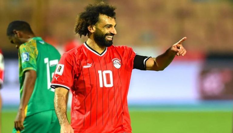 محمد صلاح برئ من خيانة المنتخب.. "مدرب الفراعنة السابق يكشف الحقائق"