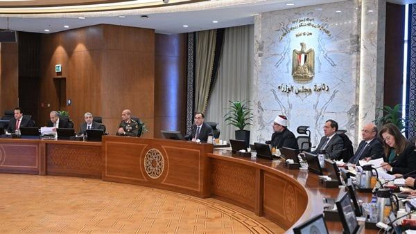 تحرك عاجل للحكومة لتنفيذ قرارات الرئيس الجديدة بشأن الحزمة الاجتماعية