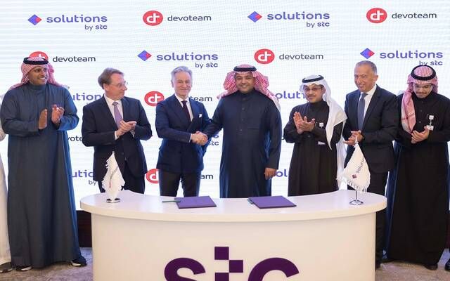 "سلوشنز" توقع مذكرة مع "ديفوتيم" الفرنسية لاستكشاف فرص التعاون بالمجال الرقمي