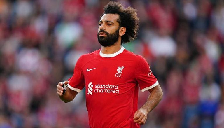 «الحل المثالي» برشلونة يحسم موقفه من ضم محمد صلاح "مشكلة وحيدة تواجه البارسا"