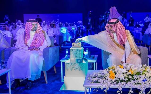 أمير الشرقية يفتتح "معرض برنامج آمن للتوعية بالأمن السيبراني"