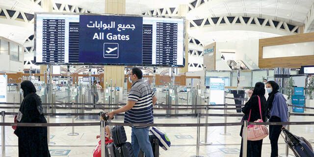 بيان من مطار الملك خالد بشأن انحراف طائرة عن المدرج الرئيسي