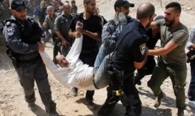 مواجهات بين الفلسطينيين والاحتلال فى رام الله.. واعتقال 28 من أنحاء الضفة الغربية
