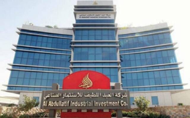 "العبد اللطيف" تتحول للربحية بالربع الأول للعام 2024 بـ1.43 مليون ريال