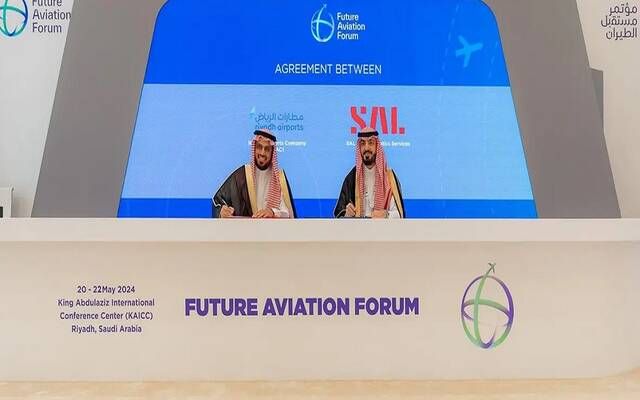 "سال" و "مطارات الرياض" تتعاقدان لتطوير مرافق الشحن الجوي بمطار الملك خالد