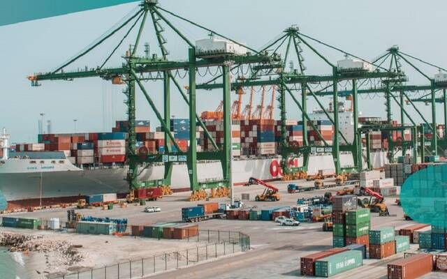 ميناء الملك عبدالعزيز بالدمام يناول 292.61 ألف حاوية خلال مايو 2024