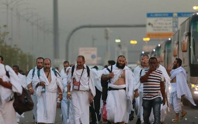السعودية: عقوبات مشددة لمن ينقل أشخاصاً لا يحملون تصاريح أو تأشيرات الحج