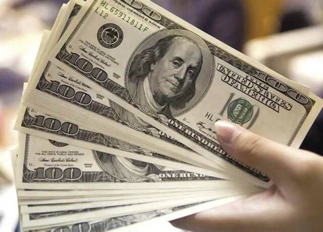 الدولار "القوي" يرفع العجز التجاري الأمريكي في أبريل