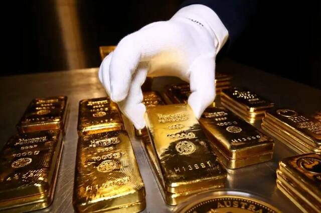 استقرار أسعار الذهب مع التركيز على بيانات التضخم الأمريكية