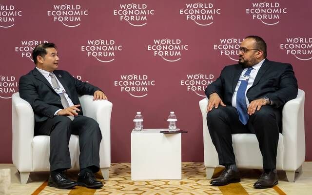 وزير الاقتصاد يبحث تعزيز التعاون والاتفاقيات المشتركة مع ماليزيا