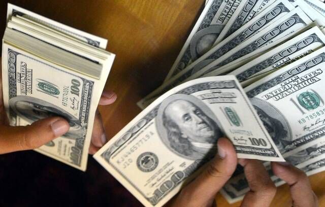إنفوجرافيك.. أكبر 10 دول في تحويلات المغتربين خلال 2023