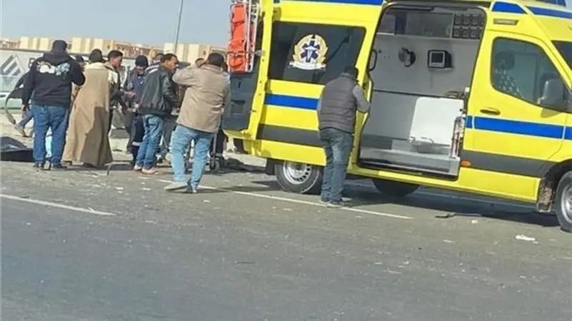 حادث مأساوي في التجمع الخامس.. سقوط "ميكروباص" من فوق كوبري