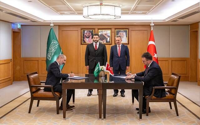 SAMI توقع 3 مذكرات مع شركات تركية لدعم توطين الصناعات الدفاعية بالسعودية