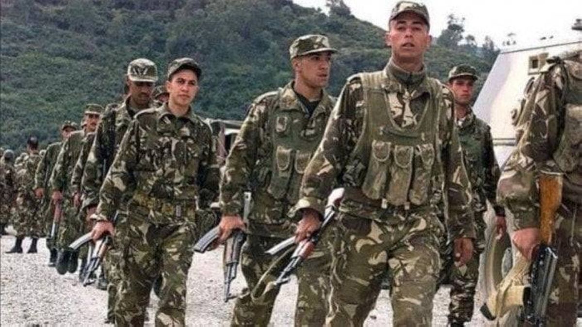 الجزائر توقف 30 إرهابيا