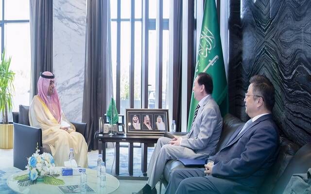 الحقيل يبحث مع سفير الصين بالمملكة تعزيز التعاون بقطاعي البلدية والإسكان