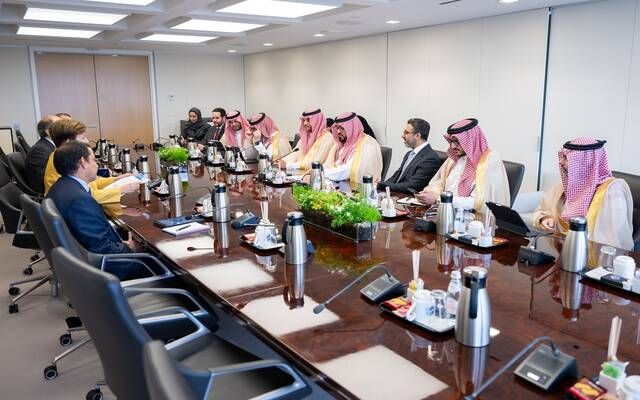 "النقد الدولي" يطلع على تطور البيئة الاستثمارية بمشاريع البنية التحتية بالمملكة