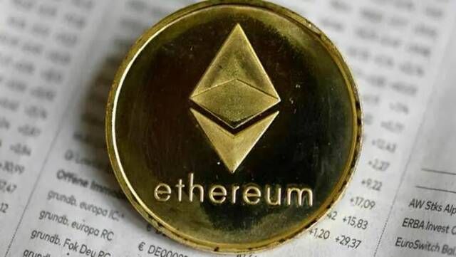 البورصة الأمريكية تبدأ التعامل على صناديق "الإيثريوم"