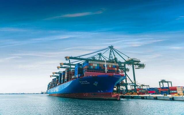 صادرات السعودية غير النفطية ترتفع 8.2% في مايو 2024