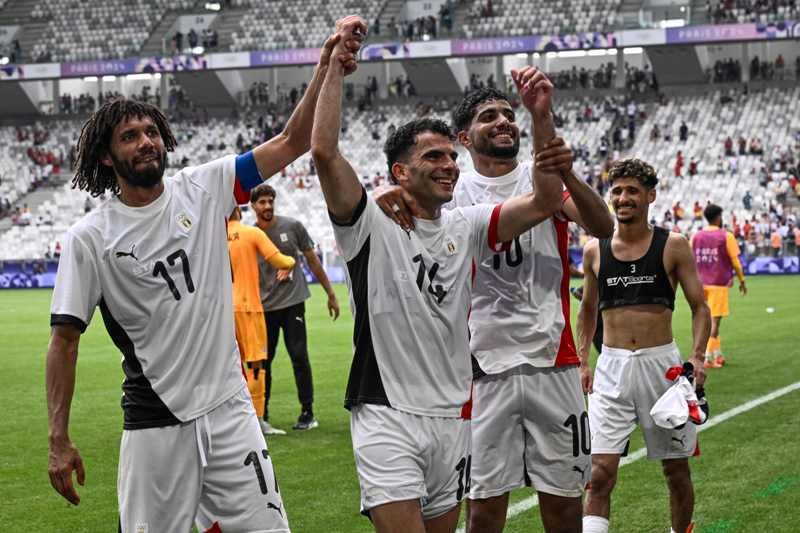 منتخب مصر يهزم باراجواي ويقترب من تحقيق "ميدالية أوليمبية"