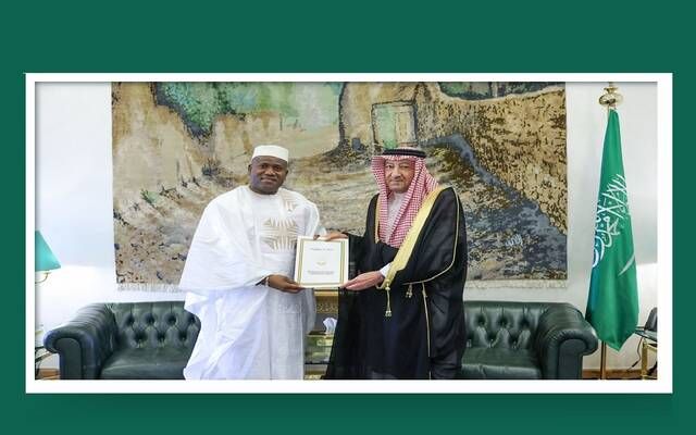 ولي العهد يتلقى رسالة خطية من رئيس غينيا تتصل بالعلاقات الثنائية وسبل تعزيزها