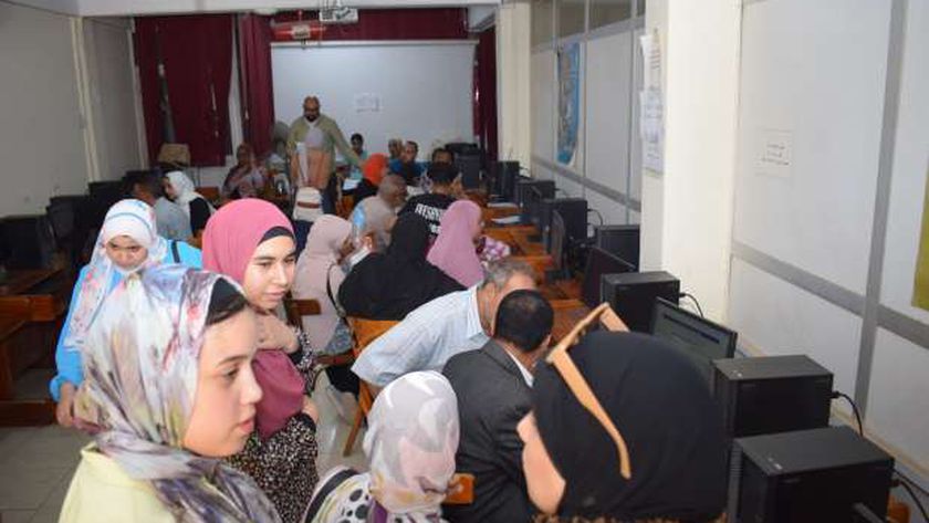 المعاهد المتاحة في المرحلة الثالثة بجميع المحافظات لقسم أدبي.. اغتنمها
