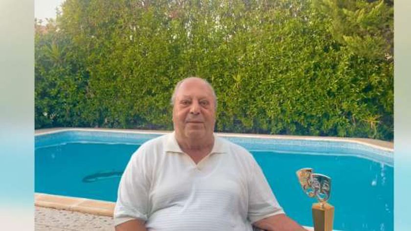 بعد ظهوره بوزن زائد.. أسامة عباس يكشف لـ«الوطن» حقيقة تدهور حالته الصحية
