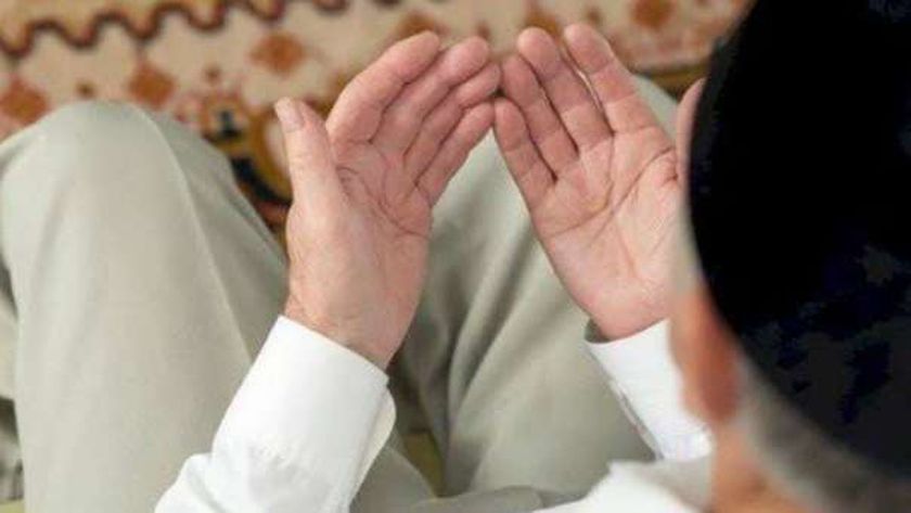 دعاء الشهر الجديد.. هل توجد صيغة معينة لترديده؟