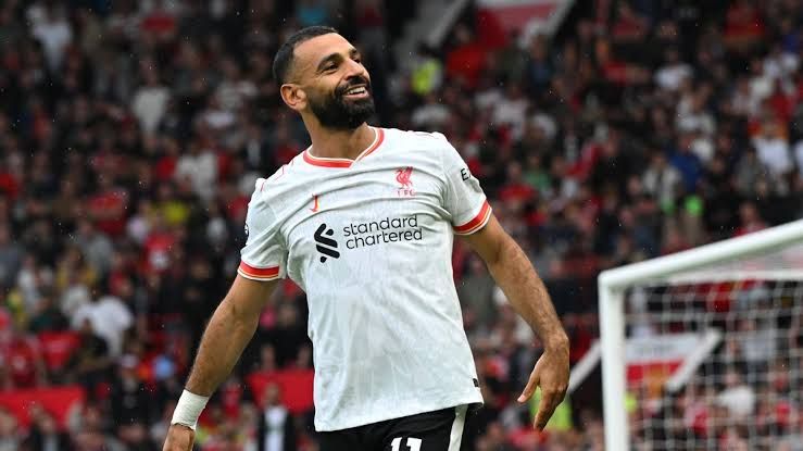 محمد صلاح "بعبع" اليونايتد في الـ"أولد ترافورد".. يعترف: ليفربول لم يتحدث معي لتجديد عقدي