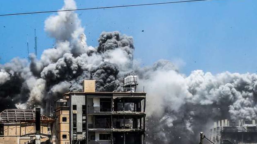 انفجار ضخم في مخيم جنين وأنباء عن استهداف مقاومين فلسطينيين