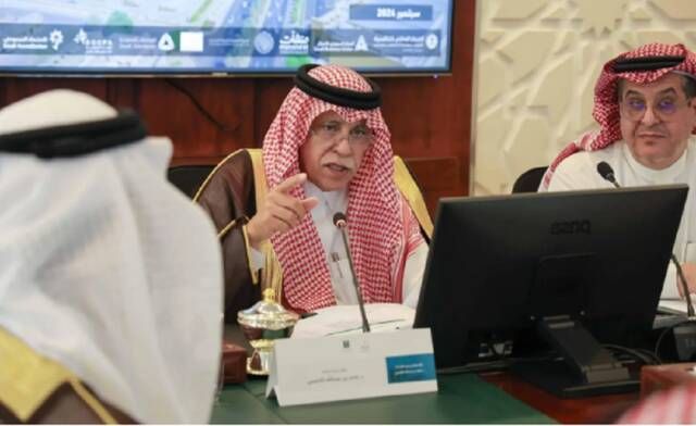 القصبي يجتمع برجال وسيدات الأعمال بالقصيم لمناقشة تحدياتهم