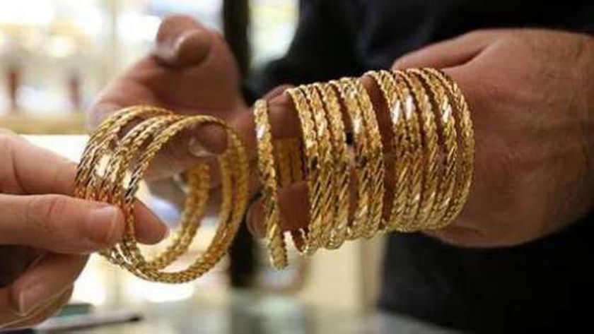 رئيس شعبة الذهب: السعر العالمي يكسر رقما قياسيا جديدا ويصل إلى 2554 دولار