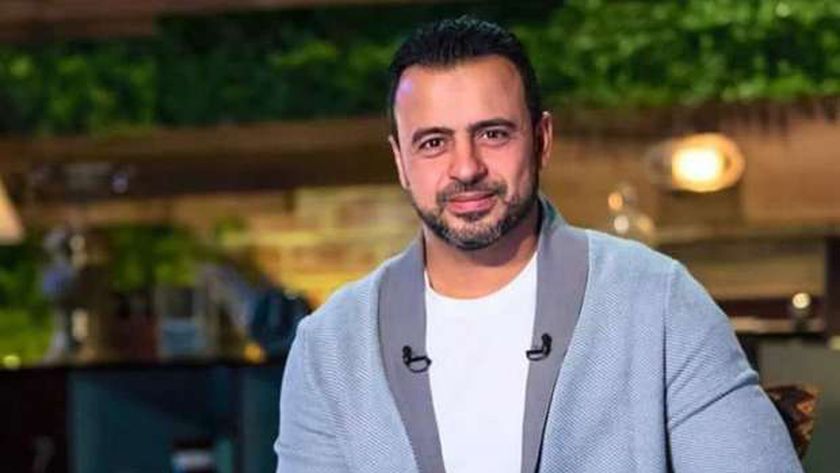 طريقة مضمونة للتخلص من التفكير الزائد بسهولة.. مصطفى حسني يوصي بها