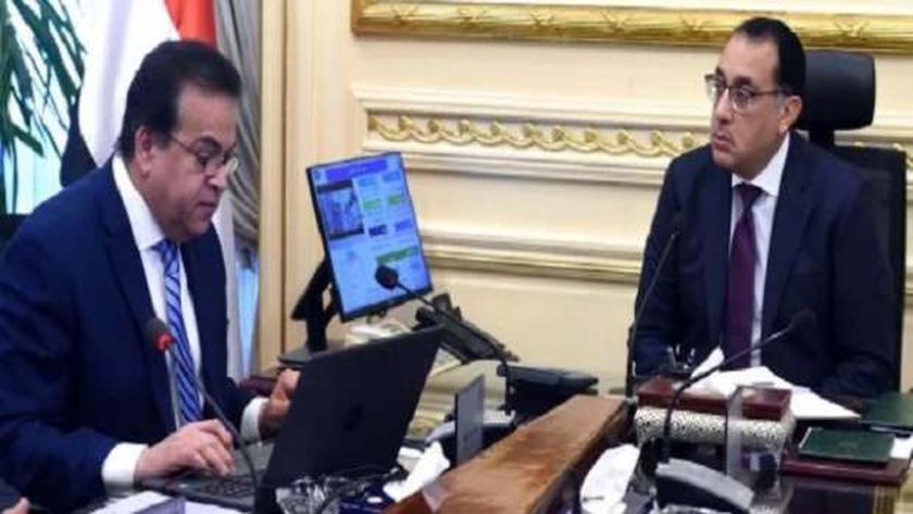 وزير الصحة: أخذ عينات من 103 محطات مياه بأسوان لفحصها