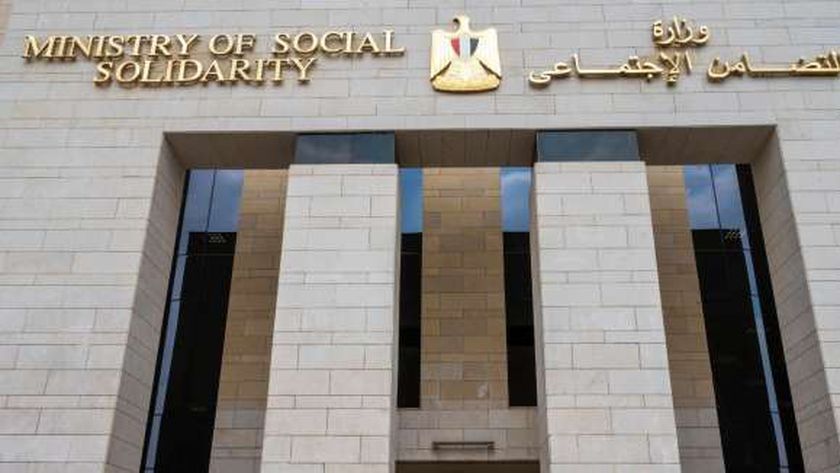 مبادرة «بداية» بالمحافظات.. لحوم وملابس وأدوات مدرسية للأولى بالرعاية
