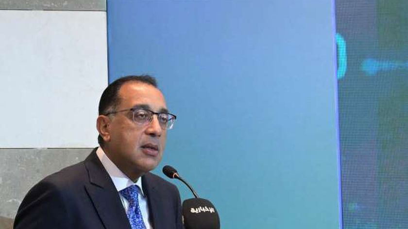 رئيس الوزراء يتفقد مشروع الفندق الجبلي المطل على دير سانت كاترين