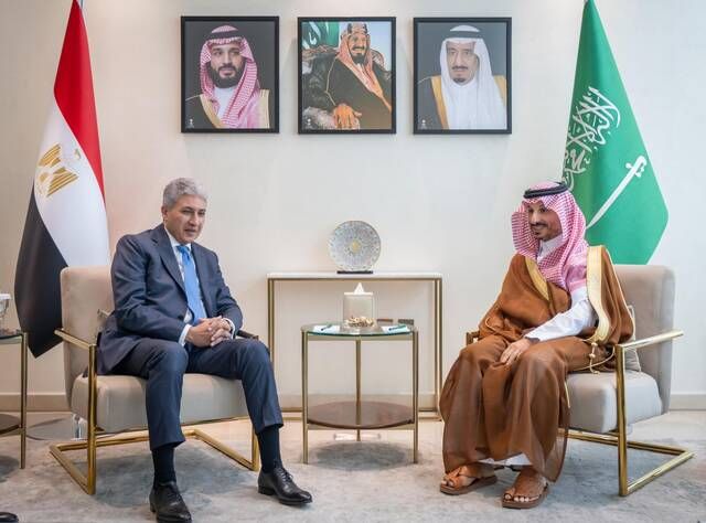 مصر والسعودية تبحثان تعزيز التعاون في مجال السياحة والآثار