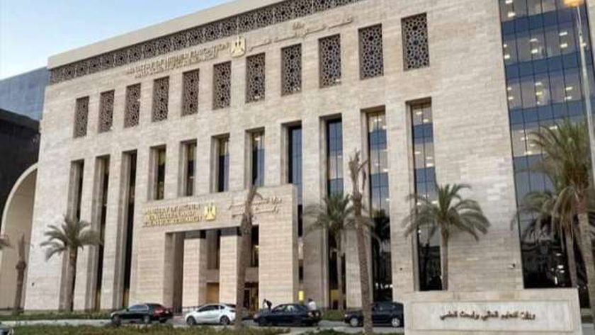 نتيجة معادلة كلية التجارة 2024.. اعرف طريقة الحصول عليها إلكترونيا بسهولة