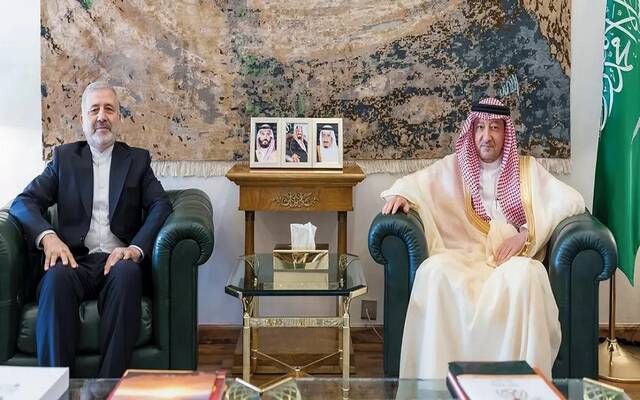 السعودية وإيران تبحثان سبل تعزيز العلاقات في مختلف المجالات