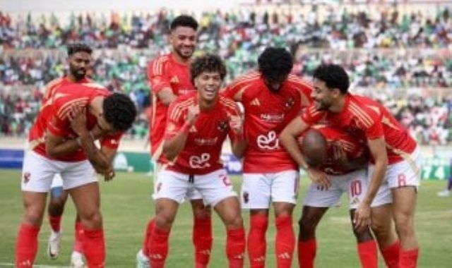 فيفا يمنح الأهلى فرصة تمديد عقود لاعبيه لمدة أيام قبل كأس العالم للأندية
