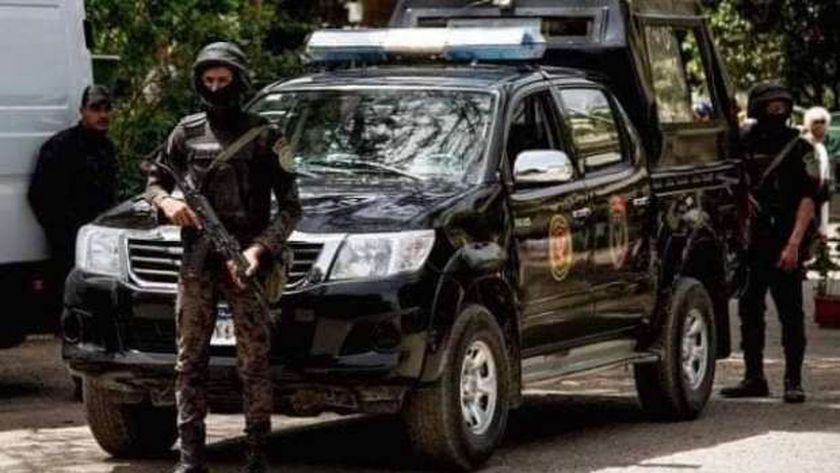 ضبط متهمين بالنصب والاحتيال على المواطنين في القاهرة
