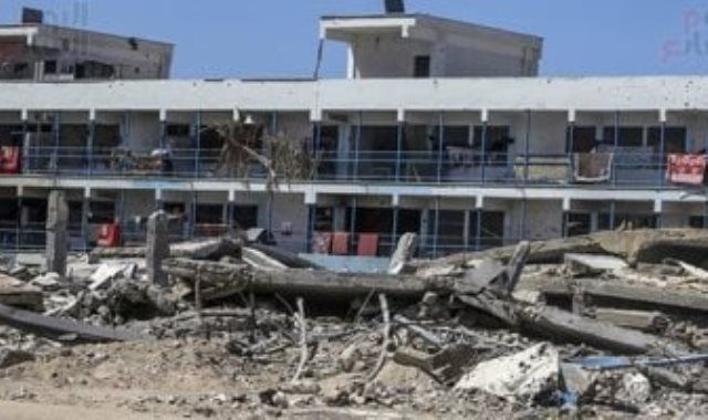 انتهاكات ضد الأسرى.. أستاذ قانون فلسطينى يوضح مخالفات إسرائيل للقانون الدولى