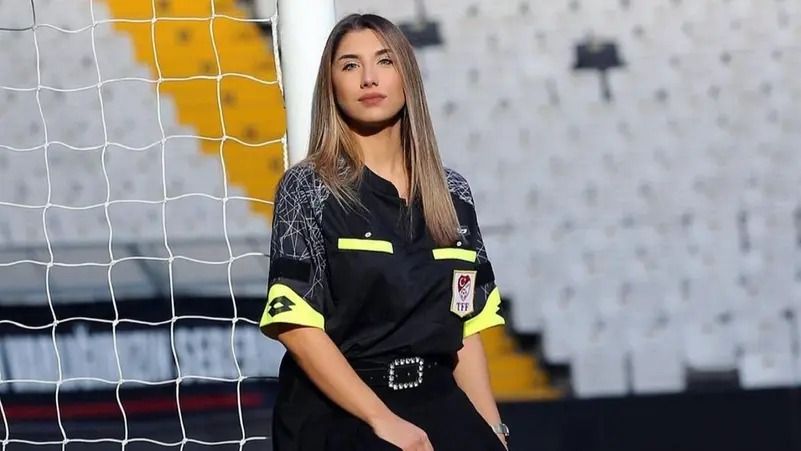 إيقاف أجمل حكمة كرة في تركيا مدى الحياة "بسبب فضيحة جنسية"