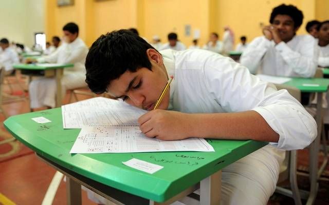 "العدل" و"التعليم" تطلقان العقد الإلكتروني الموحد لتسجيل الطلاب في المدارس