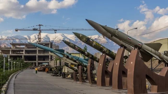 إيران تعلن استعدادها للرد على "الهجوم الإسرائيلي"
